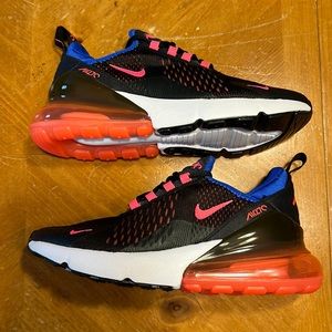 Women’s Nike Air Max 270 Sneakers Black / Bright Crimson / Blue DZ4407-600 8.5